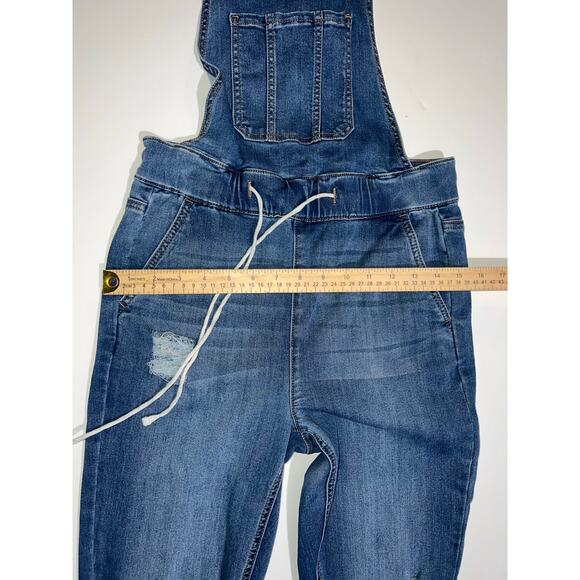 Guess women’s  distressed denim overalls - Picture 6 of 16